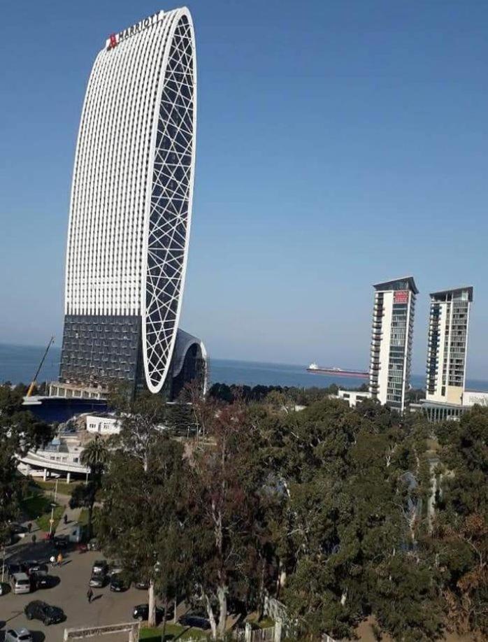 Apartament With Sea View Daire Batum Dış mekan fotoğraf